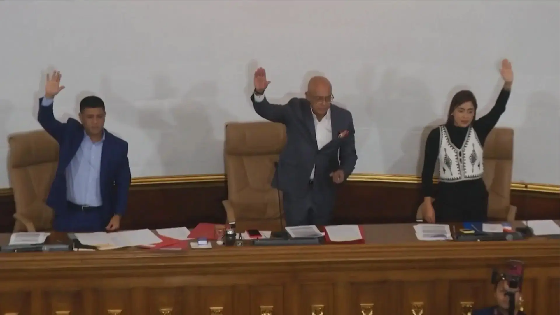 Venezuela thông qua Luật Chỉ huy quốc phòng